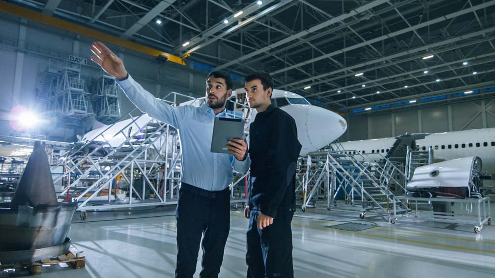 modern-aircraft-in-hangar-with-aircraft-connectivity