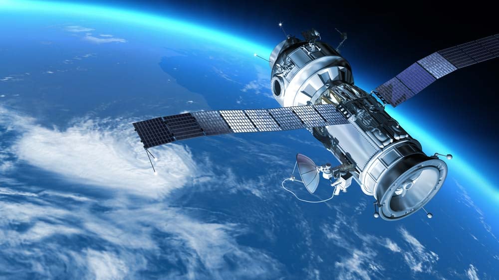 satelite-providing-aircraft-connectivity
